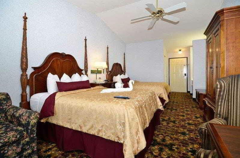 Best Western Plus Dockside Waterfront Inn Mackinaw City Eksteriør bilde